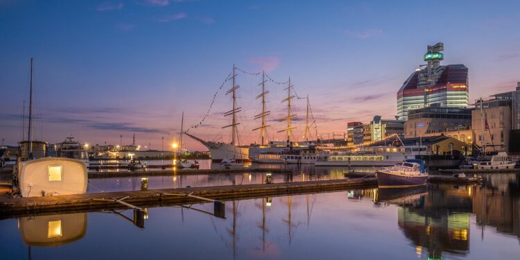 Common Lifestyle Mistakes That Lead to Weight Gain